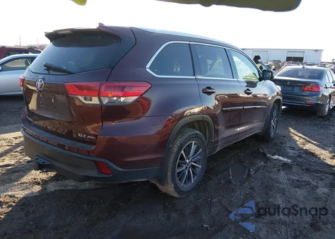 2018 Toyota Highlander Xle из США, поврежденный, VIN 5TDJZRFHXJS900267